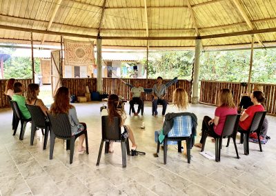 Povídání s šamanem po každé ceremonii Ayahuasca